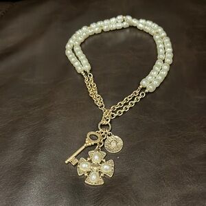 Chicos Pearl Gold Rhinestone Necklace- Like New!